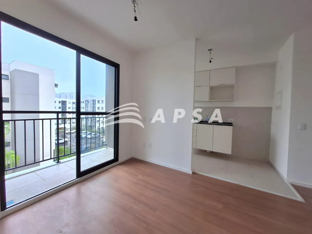 Apartamento sem mobília com 2 quartos e varanda — photo 14