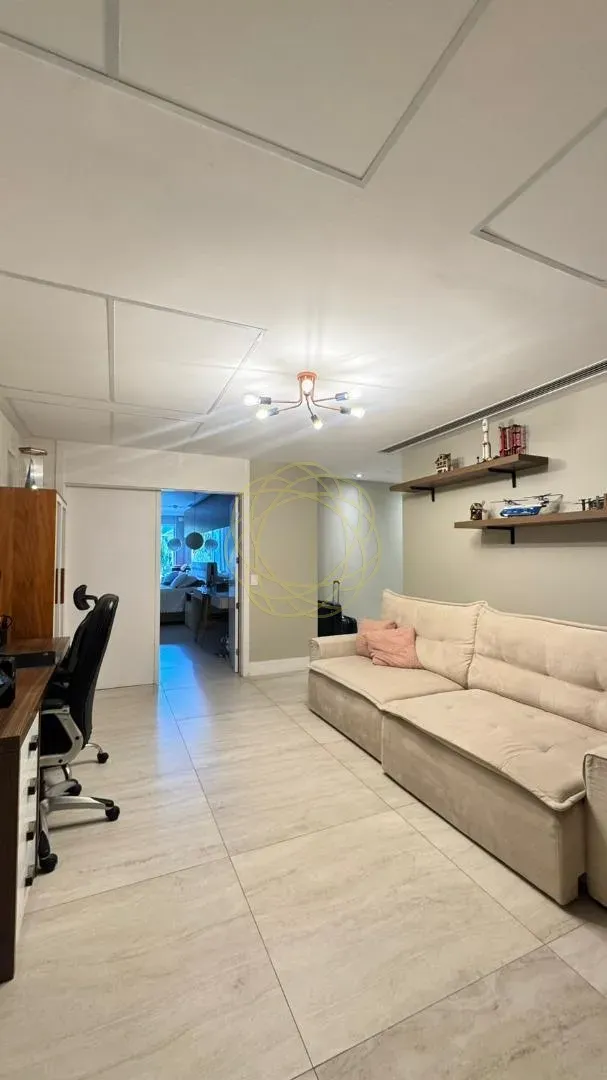 Furnished apartment with 4 bedrooms and 381 m² — photo 23