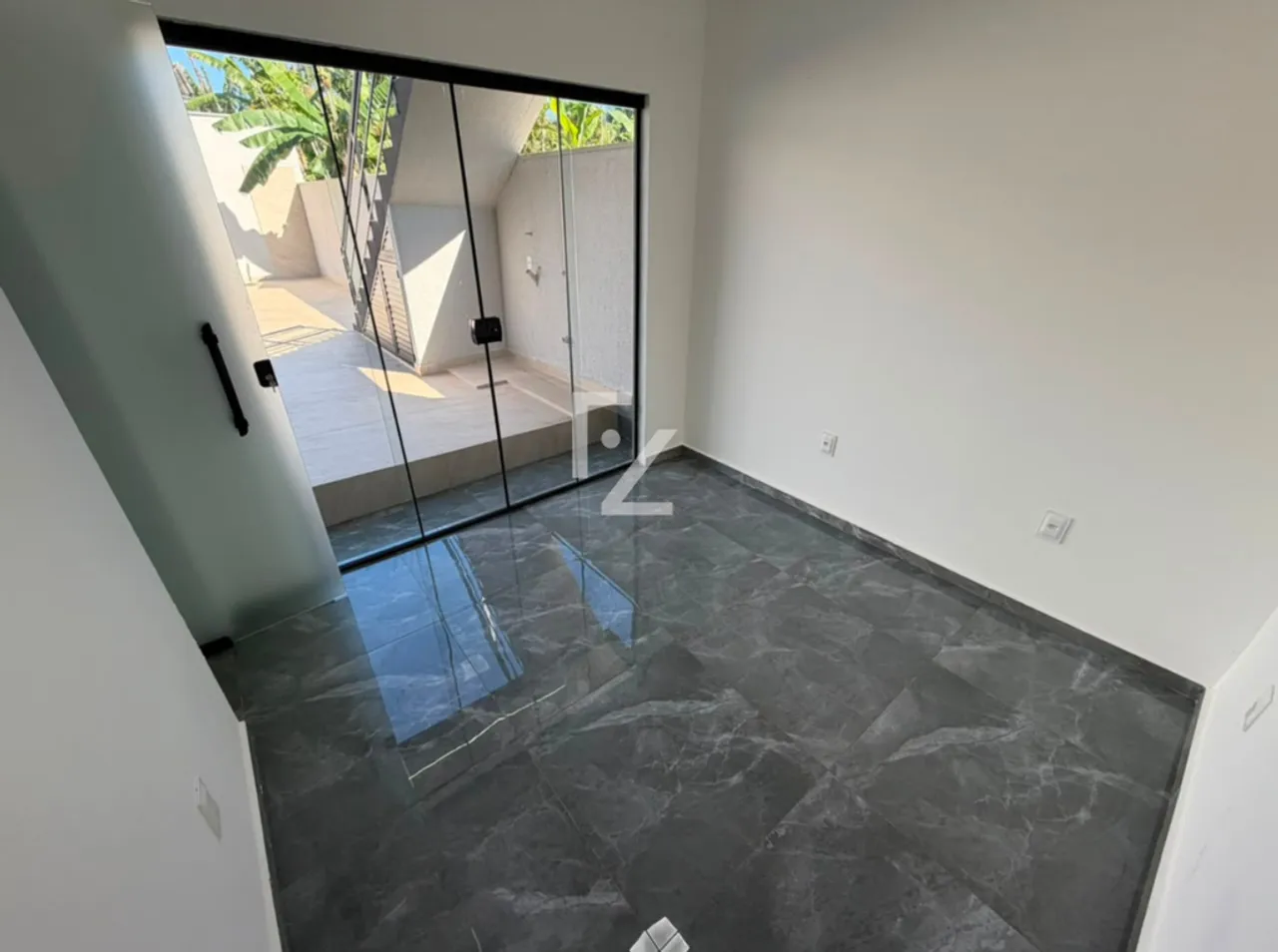 House with 4 bedrooms and 3 bathrooms, 3 parking spots — photo 14