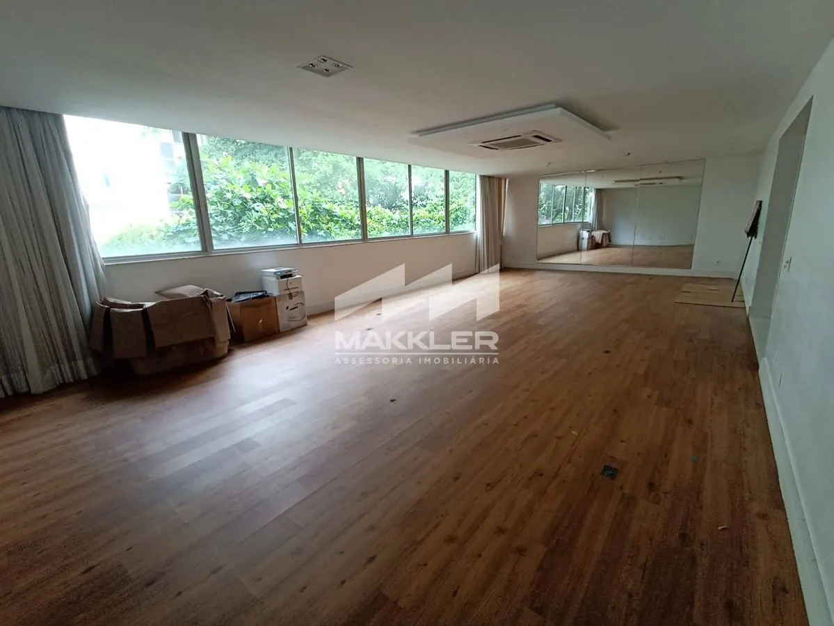 Apartment with 4 bedrooms and 4 bathrooms — photo 5