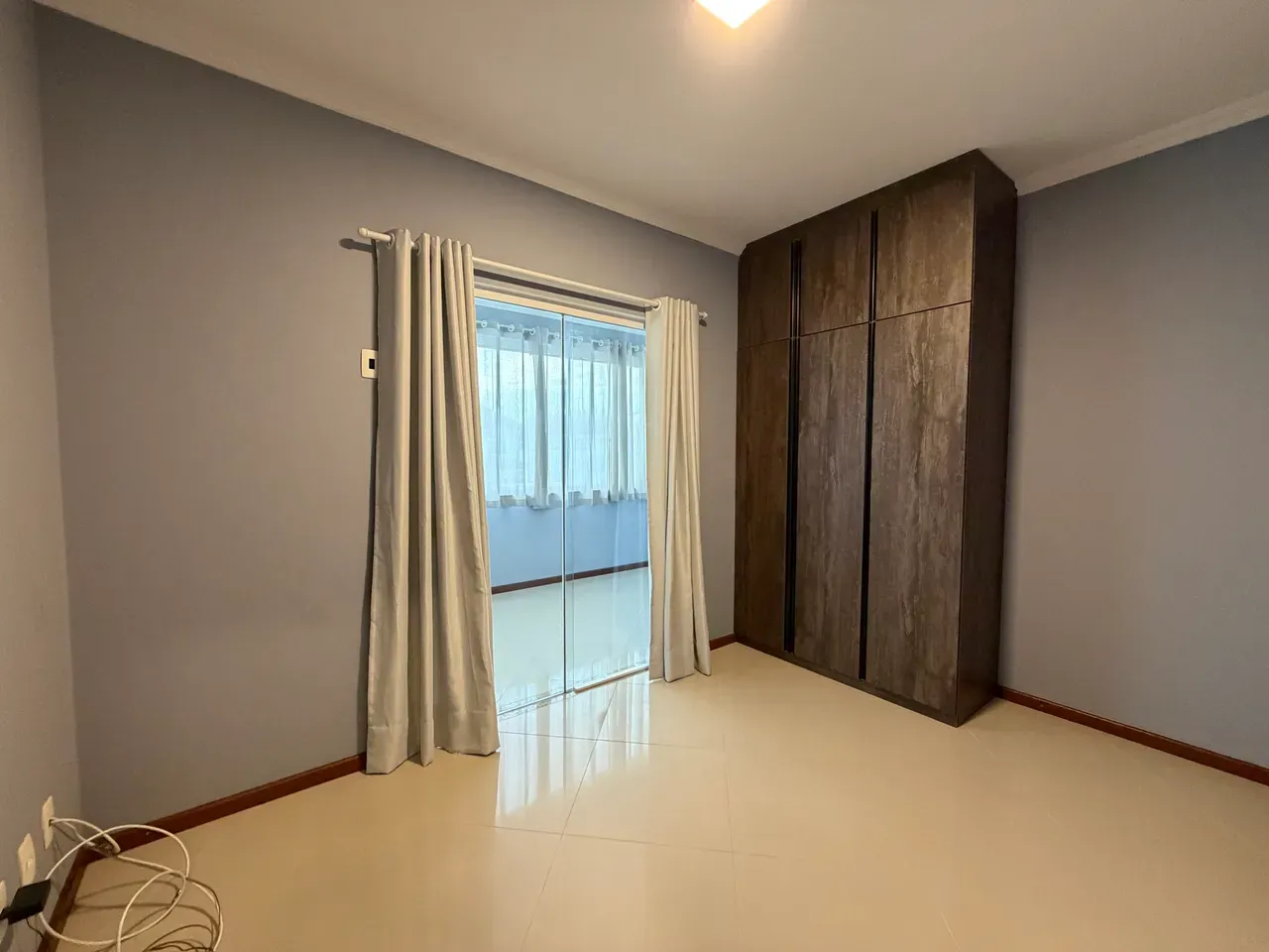 Casa com 4 quartos e 5 banheiros, 300 m² — photo 24