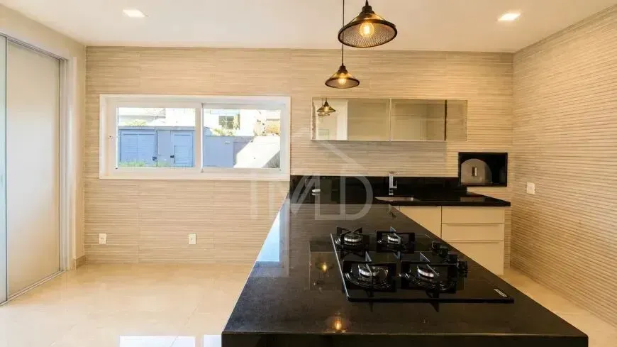 House with 4 bedrooms and 5 bathrooms, 360 m² — photo 6