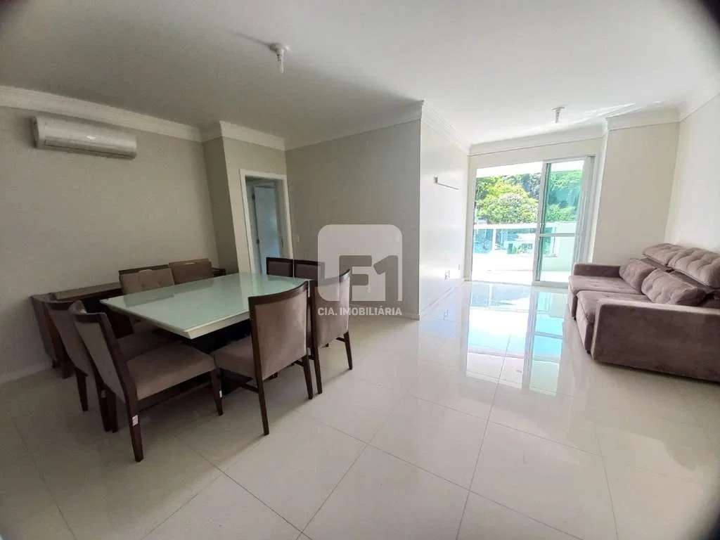 4-bedroom apartment with a mountain view in Florianópolis — photo 10