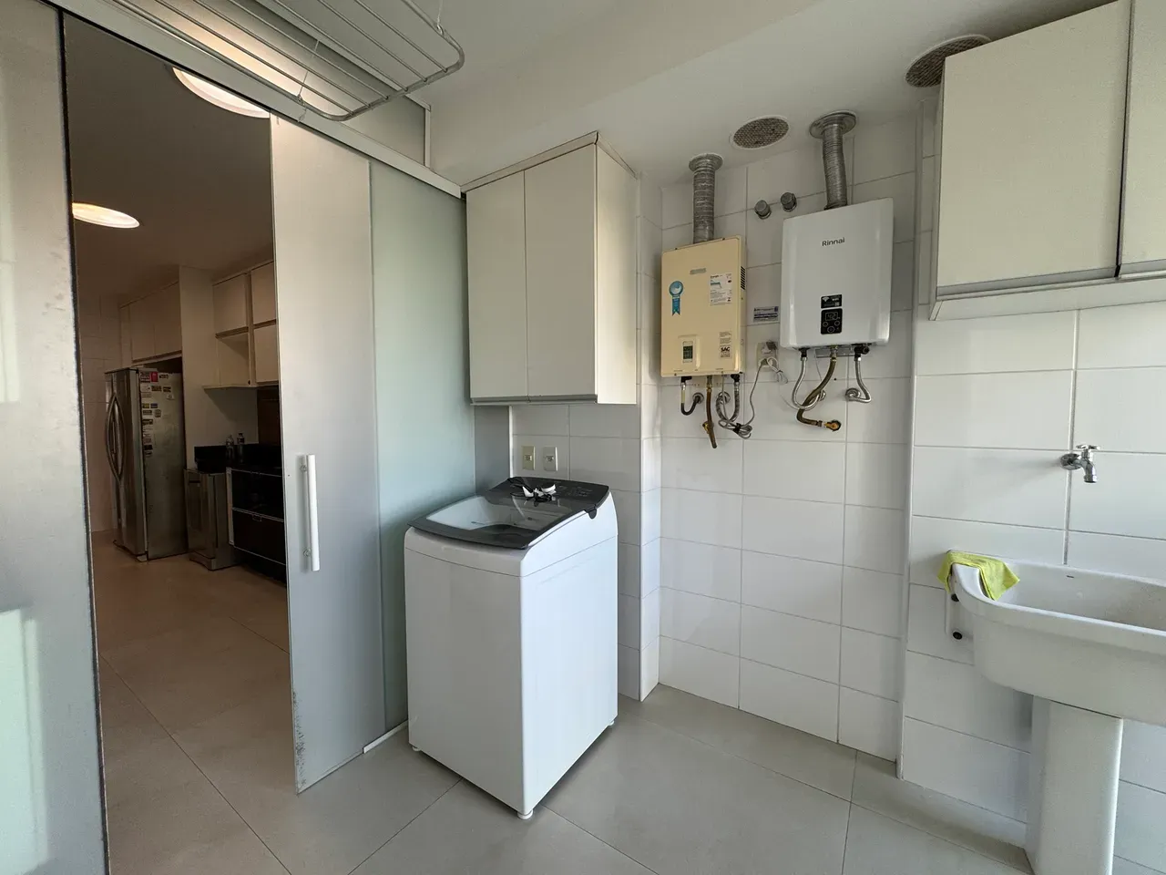 Unfurnished apartment with 4 bedrooms and 5 baths — photo 40
