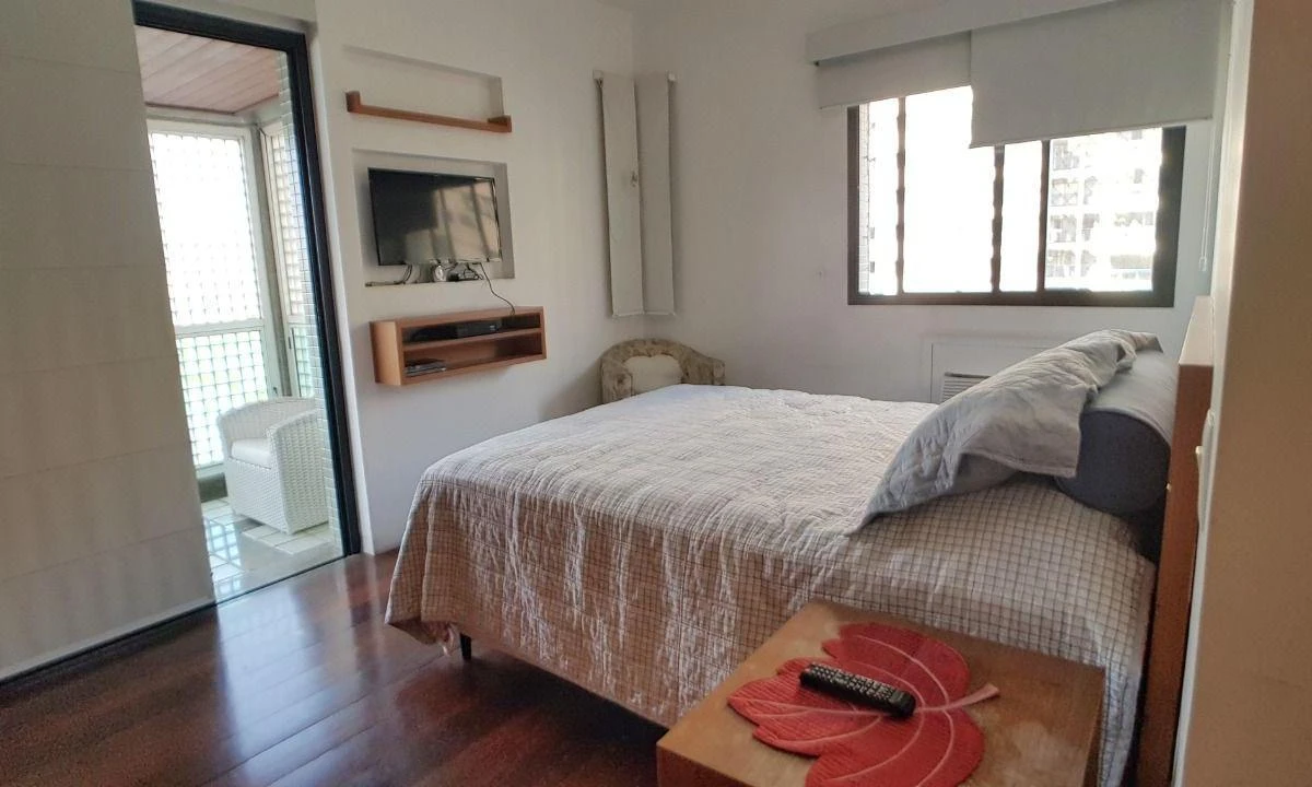 Furnished 201 m² apartment with 4 bedrooms and 3 parking — photo 21