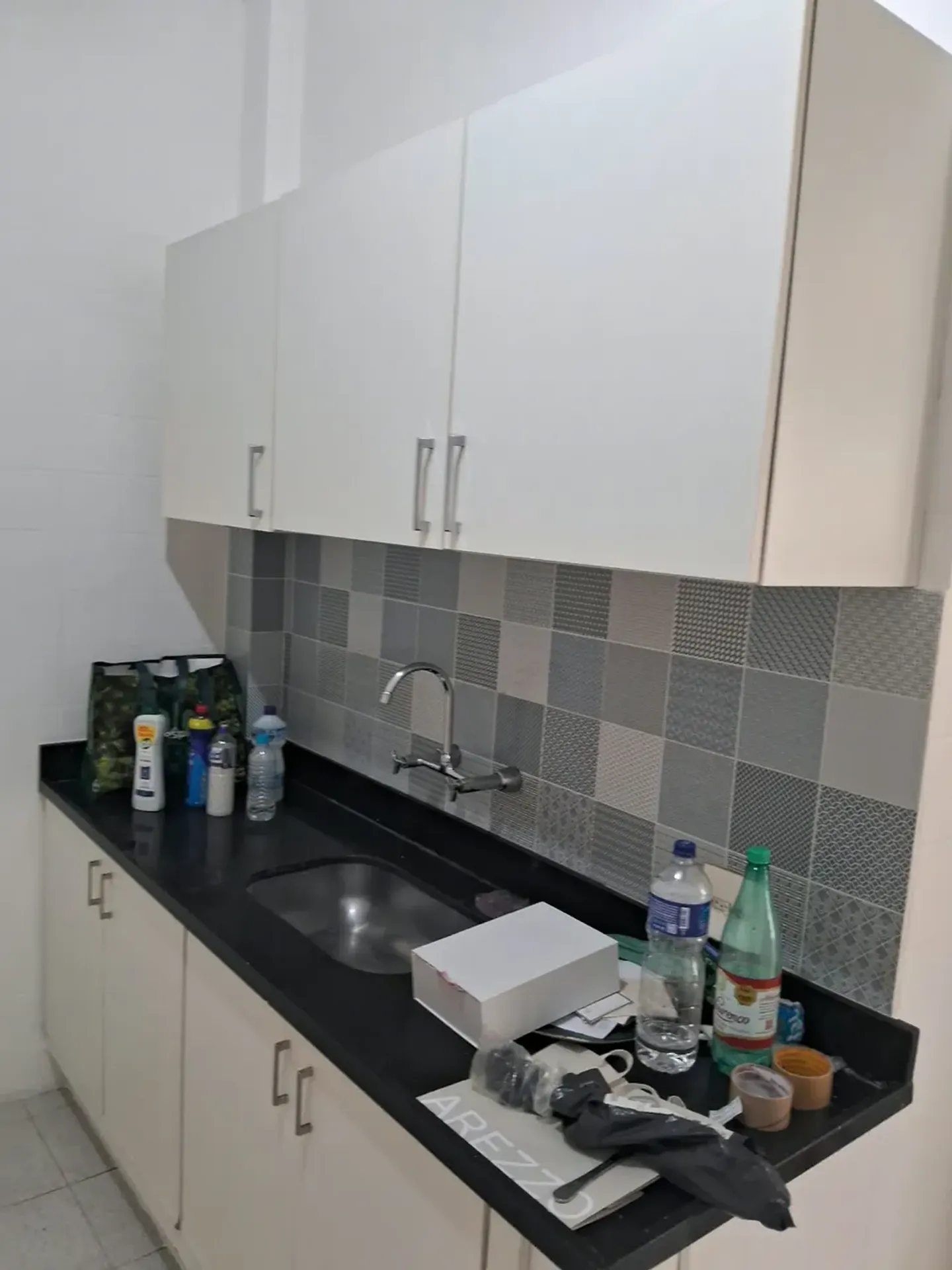 Apartment on the 5th floor with wood or laminate floors — photo 2