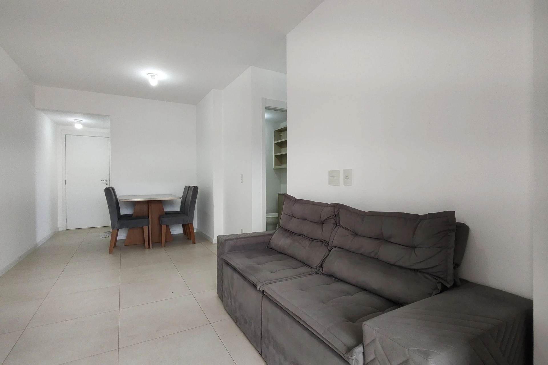 Apartamento mobiliado com 3 quartos e varanda — photo 8