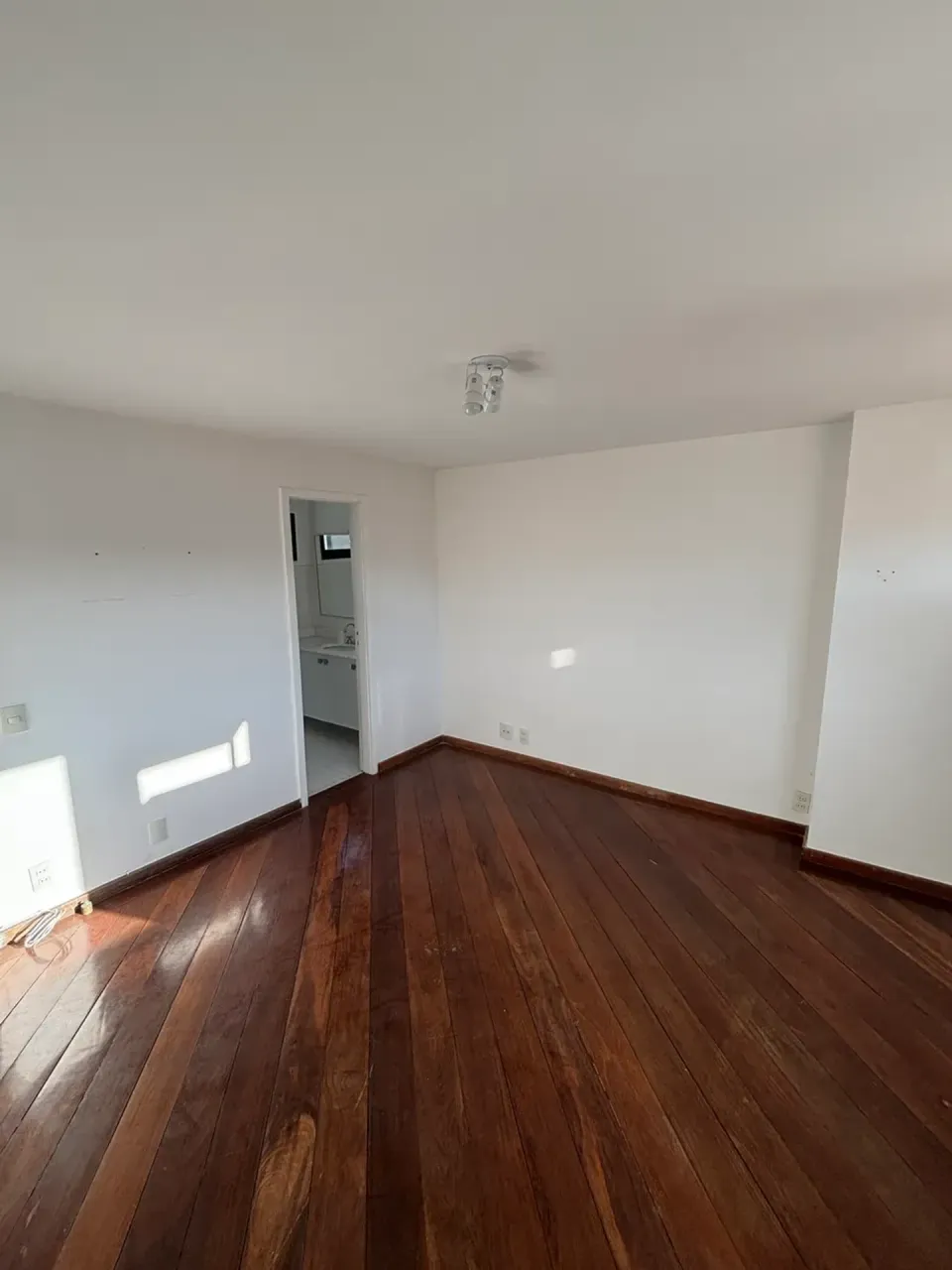 Furnished apartment with 4 bedrooms and 5 baths 380 m² — photo 12