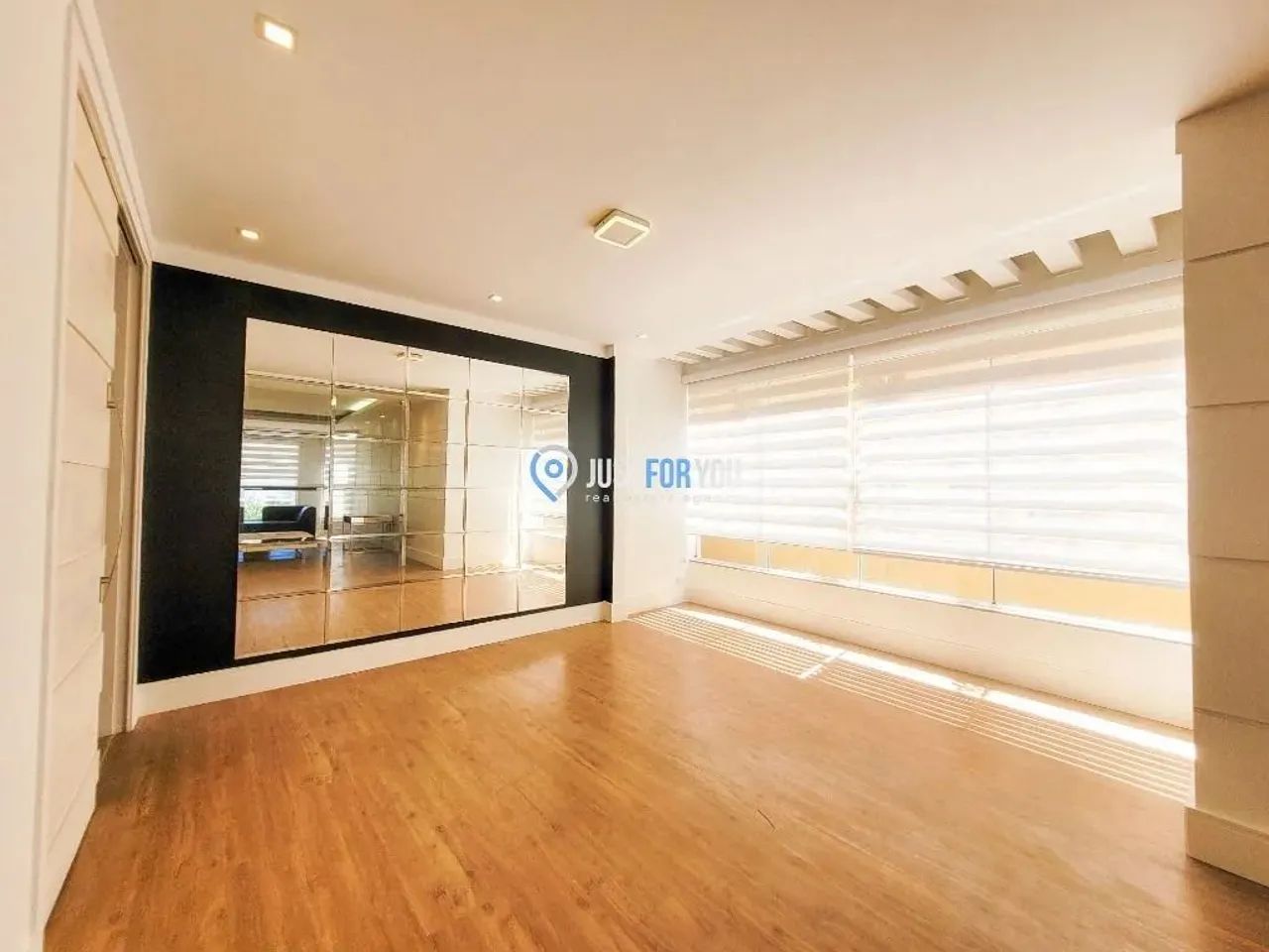 Furnished house with 5 bedrooms and 480 m² — photo 12