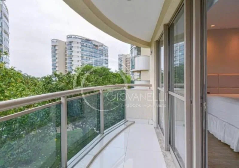 Furnished apartment with 4 en-suite bedrooms — photo 28