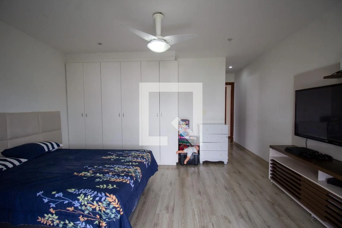 Furnished apartment with 3 en-suite bedrooms — photo 54