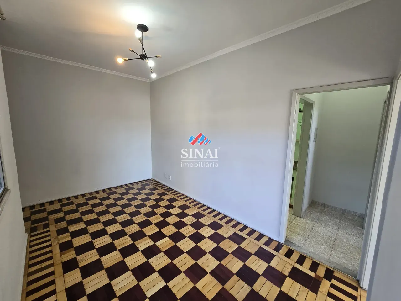 2-bedroom apartment with no parking space — photo 11