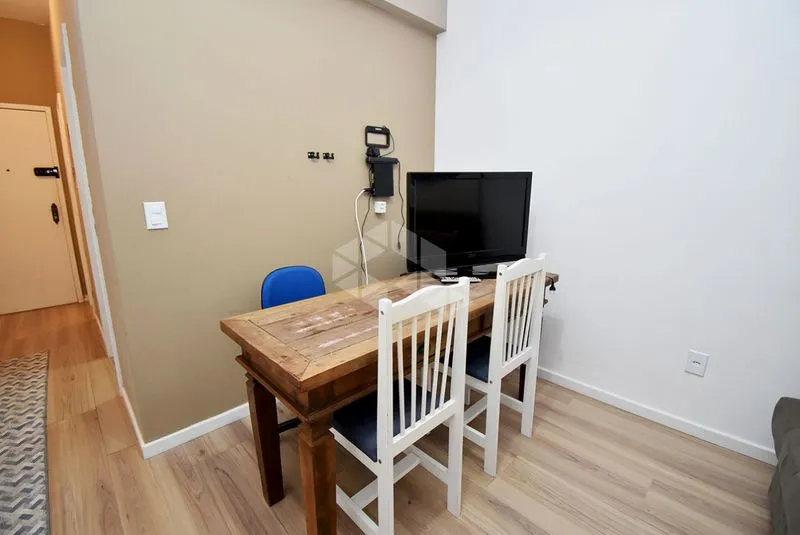 Home office in a one-bedroom apartment, 34 m² — photo 9