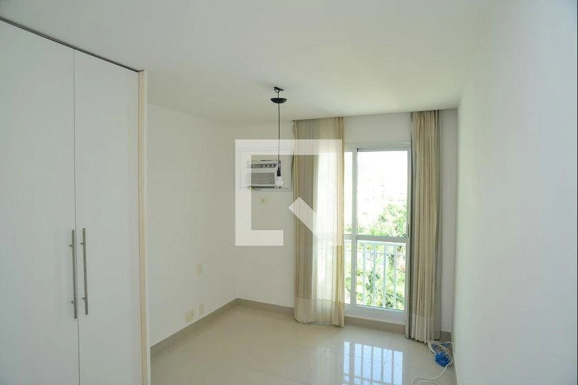 3-bedroom apartment in a building with a gym — photo 34