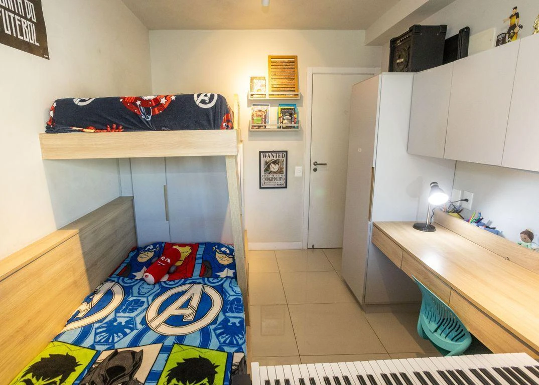 Furnished apartment, 87 m², with a glass-enclosed balcony — photo 6