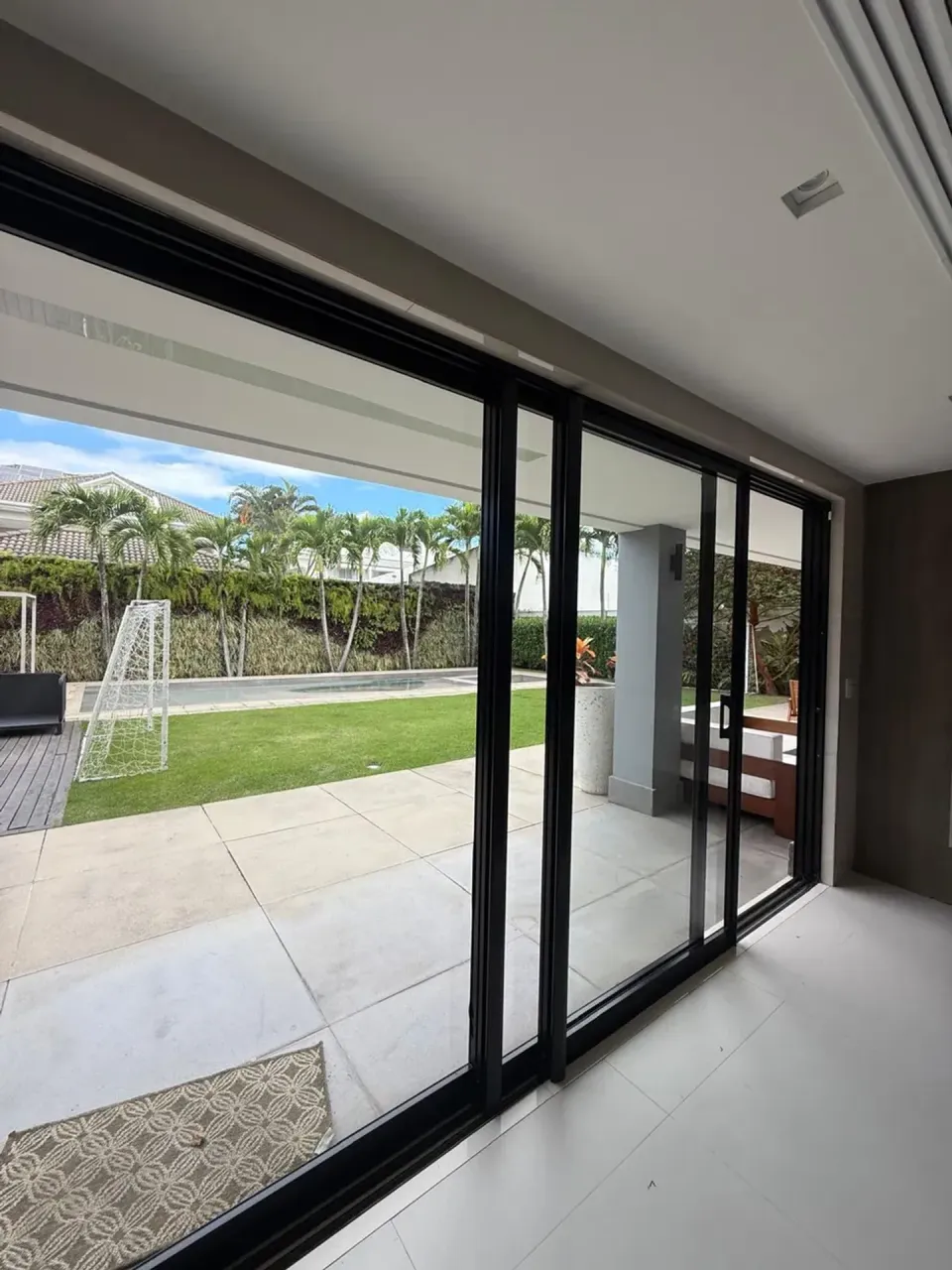 Furnished house with 5 bedrooms and 5 bathrooms — photo 13