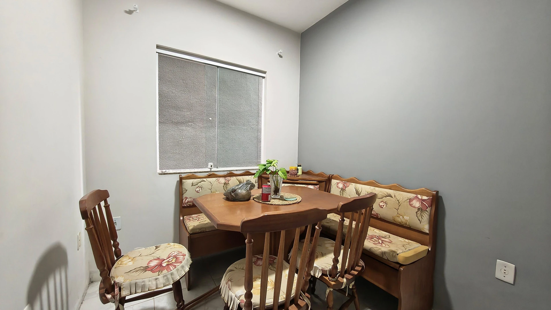 Casa con 4 dormitorios, 3 baños y jardín privado — photo 18