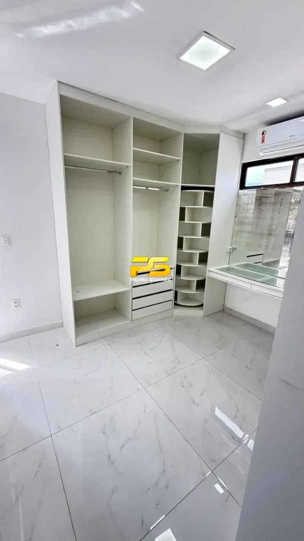 481 m² house with 4 bedrooms and 5 bathrooms modern — photo 3