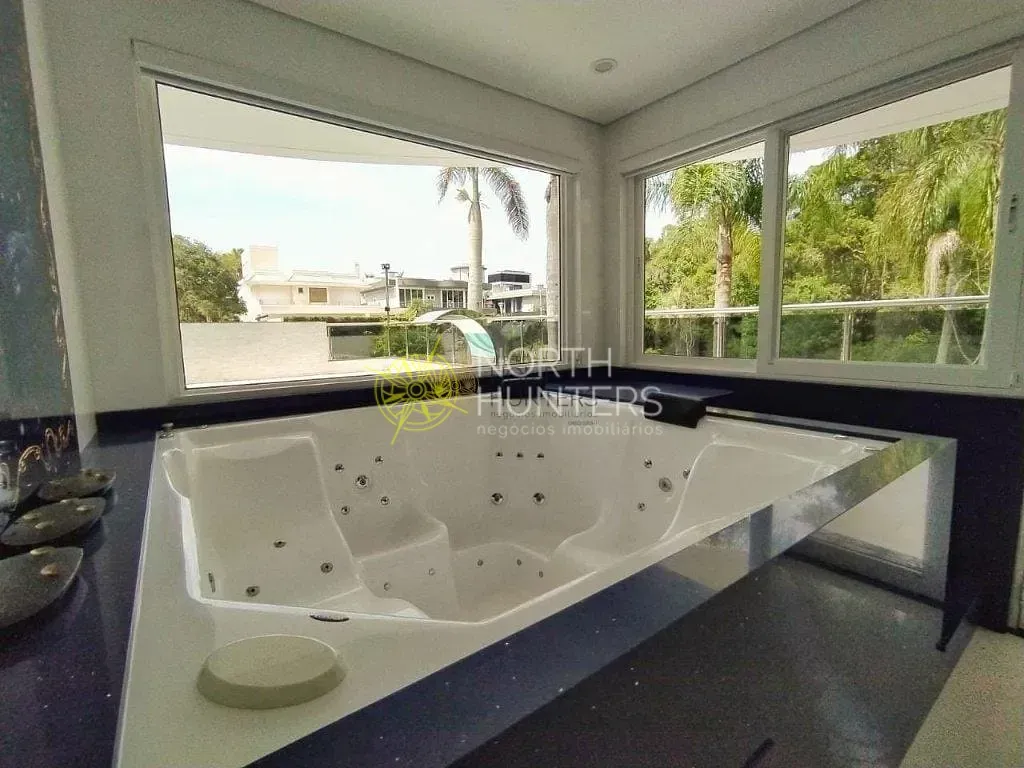Casa com 6 suítes e 800 m² com 4 vagas — photo 36