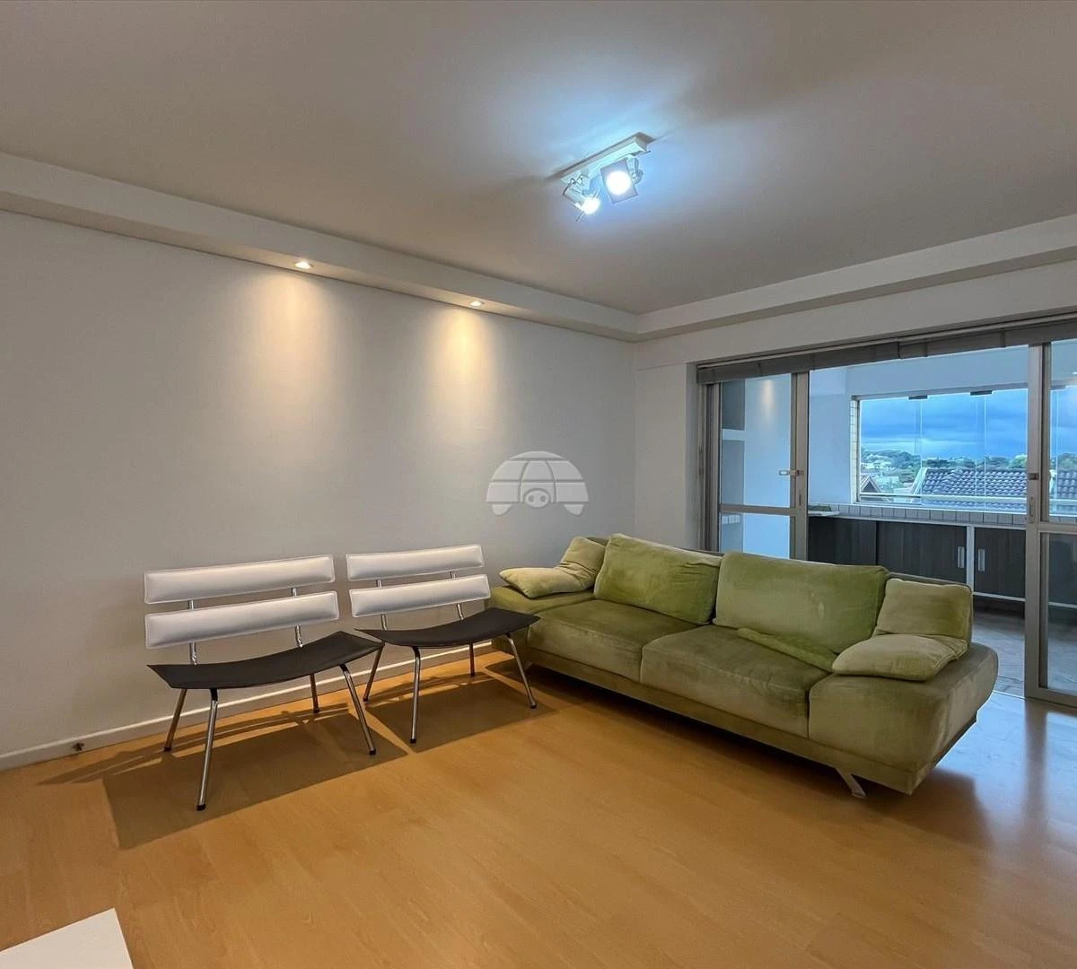 3-bedroom apartment with a bathtub in Curitiba — photo 8