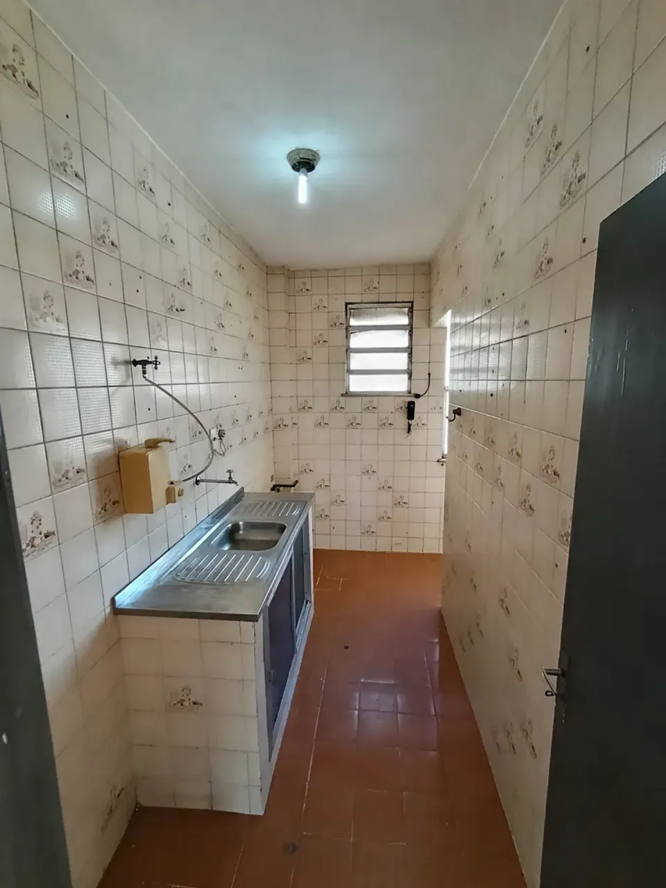 Apartment with 2 bedrooms and a glass shower enclosure — photo 13