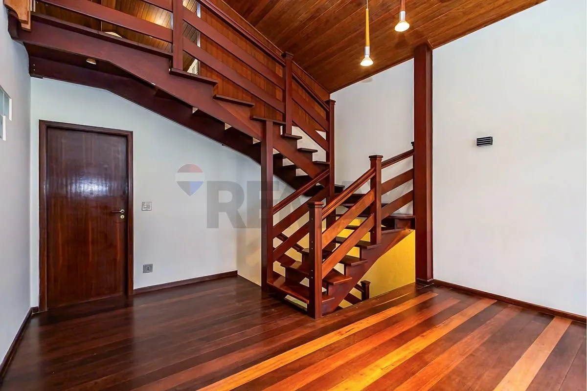 Casa de 303 m² com 4 quartos e churrasqueira privativa — photo 31