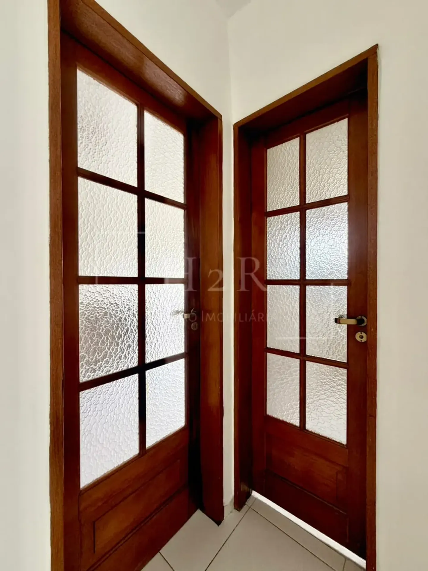 One-bedroom apartment with a mountain view in Rio de Janeiro — photo 13