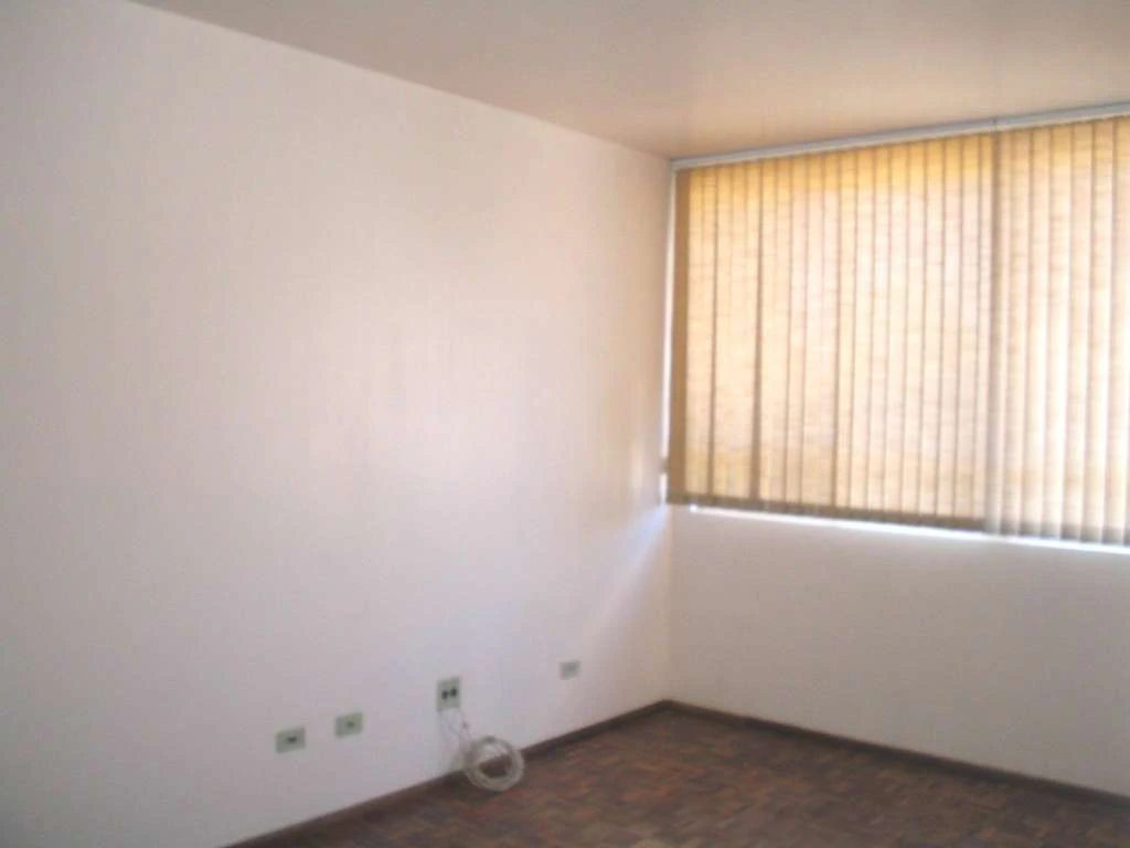2-bedroom apartment with en-suite and 1 parking on 9th — photo 4