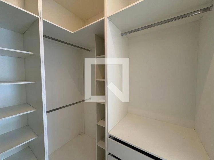 Departamento de 3 dormitorios con balcón cerrado con vidrio — photo 20