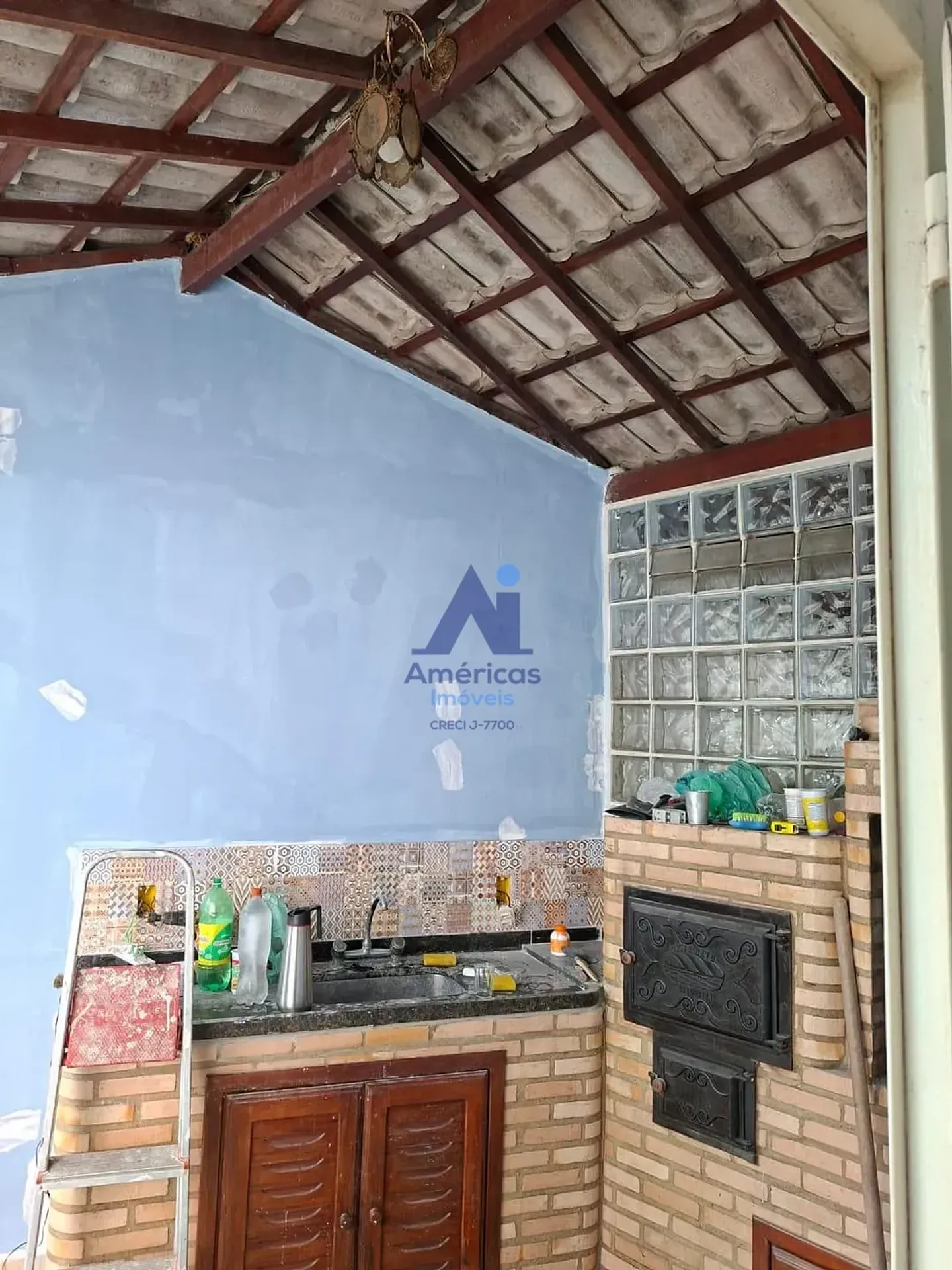 Casa sem mobília com churrasqueira na varanda — photo 13