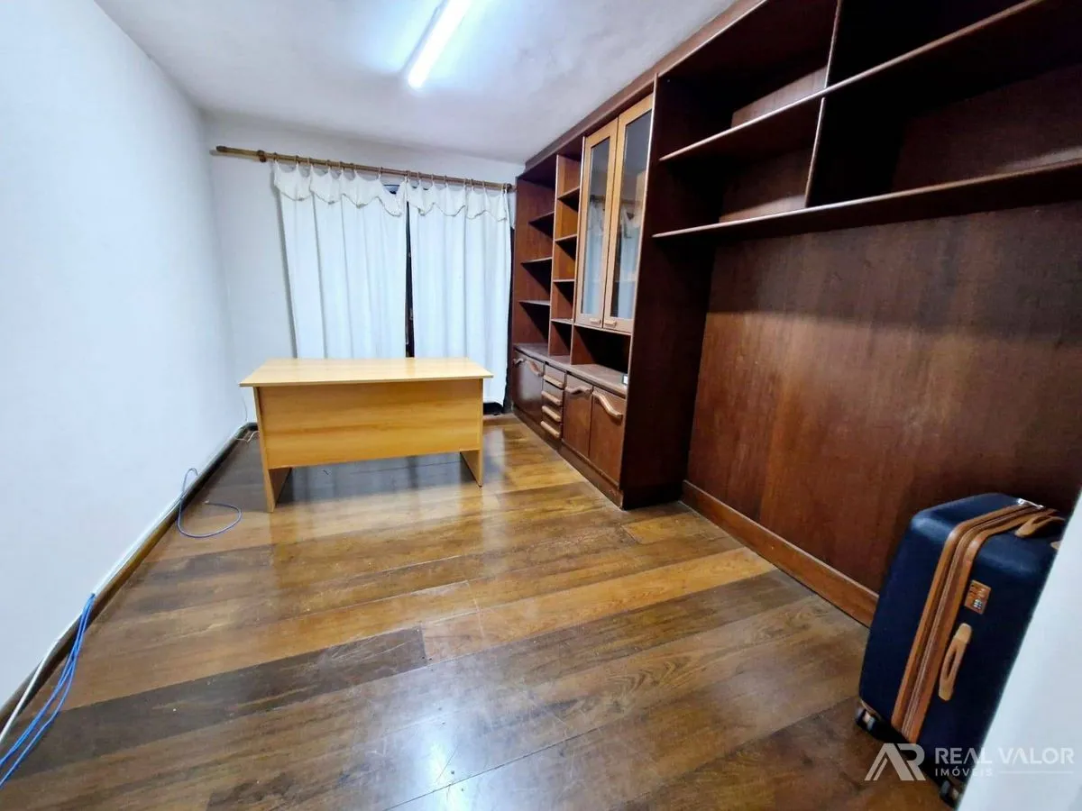 Furnished house with 8 bedrooms and 510 m² — photo 17