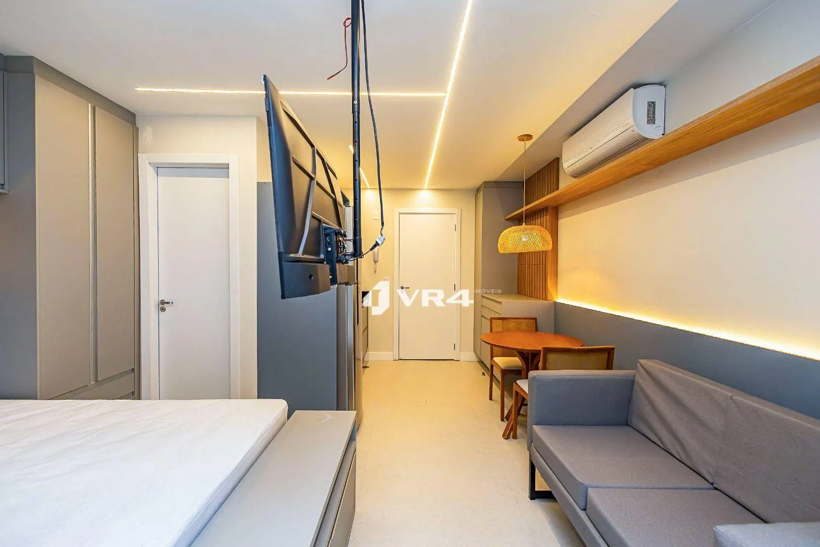 Furnished garden studio with open kitchen and 30 m²