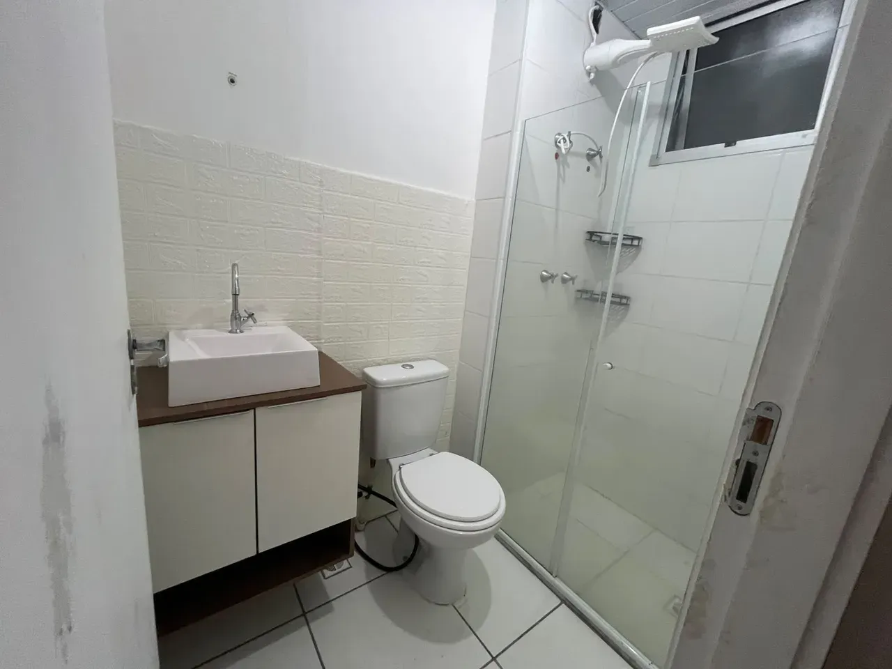 2-bedroom apartment in a building with a gym — photo 11