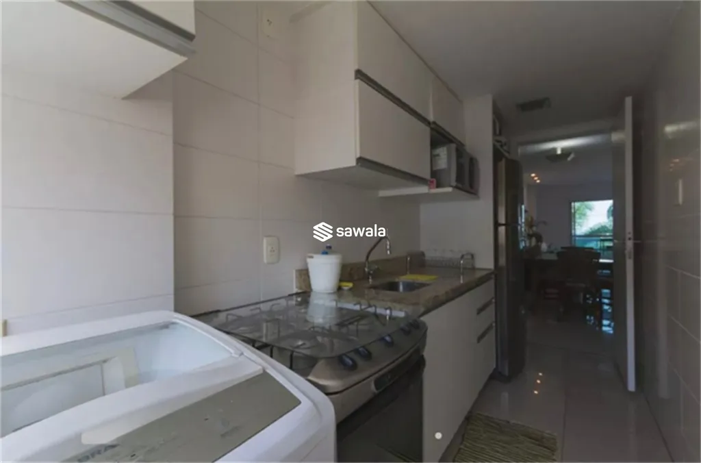 Apartment with 2 bedrooms and enclosed glass balcony — photo 16