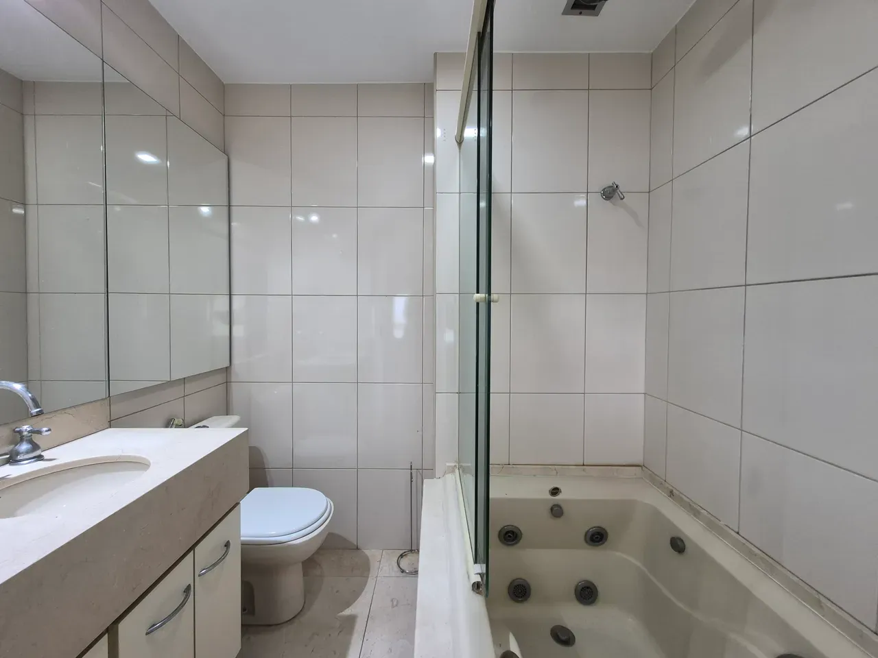 Duplex apartment with 112 m², 3 bedrooms and floor-to-ceiling — photo 24