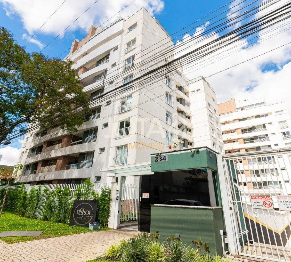 2-bedroom apartment in a building with a gym — photo 28
