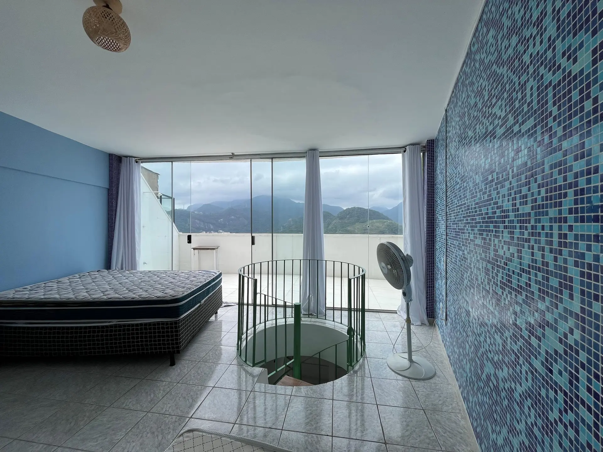 Apartment, 72 m², with floor-to-ceiling windows — photo 4
