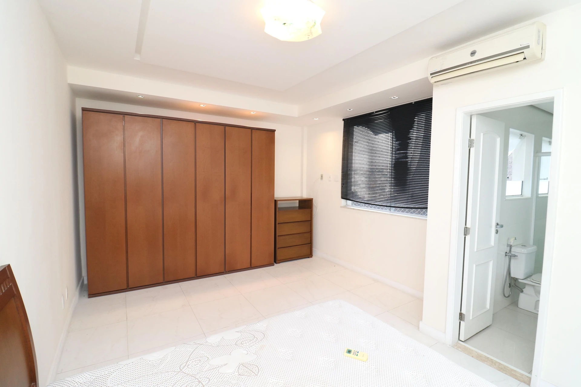 Vestidor y 5 dormitorios: casa de 420 m² — photo 5