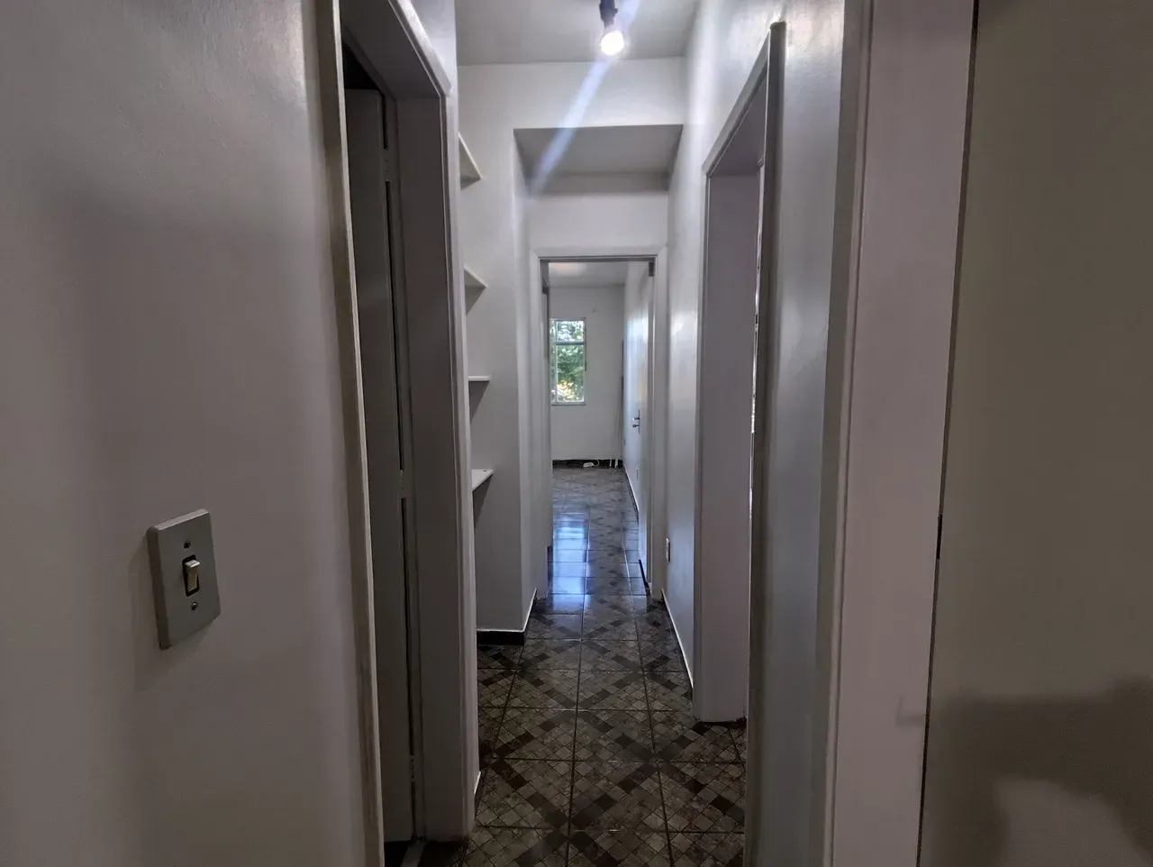 Unfurnished apartment with 2 bedrooms and a washing machine — photo 17