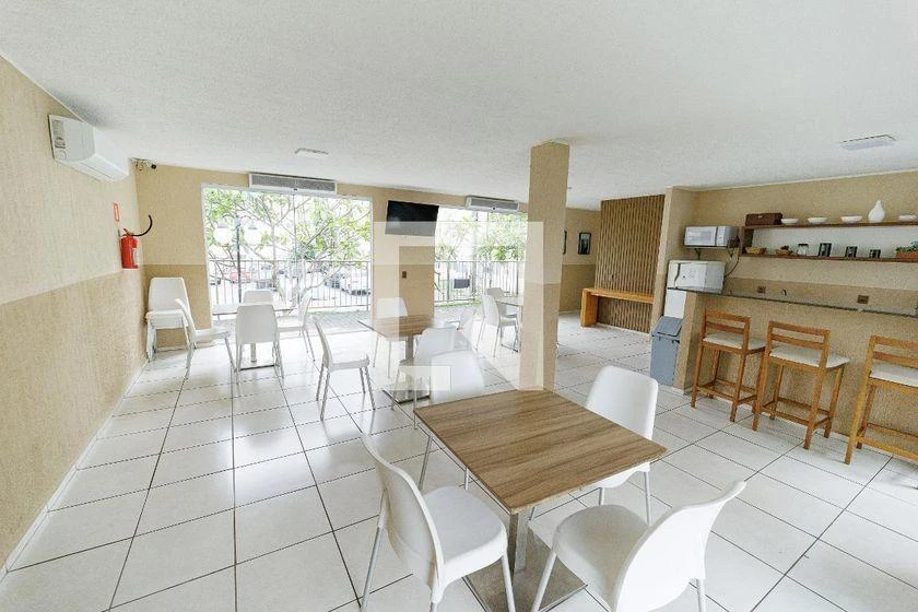 2-bedroom apartment in a building with a pool — photo 22