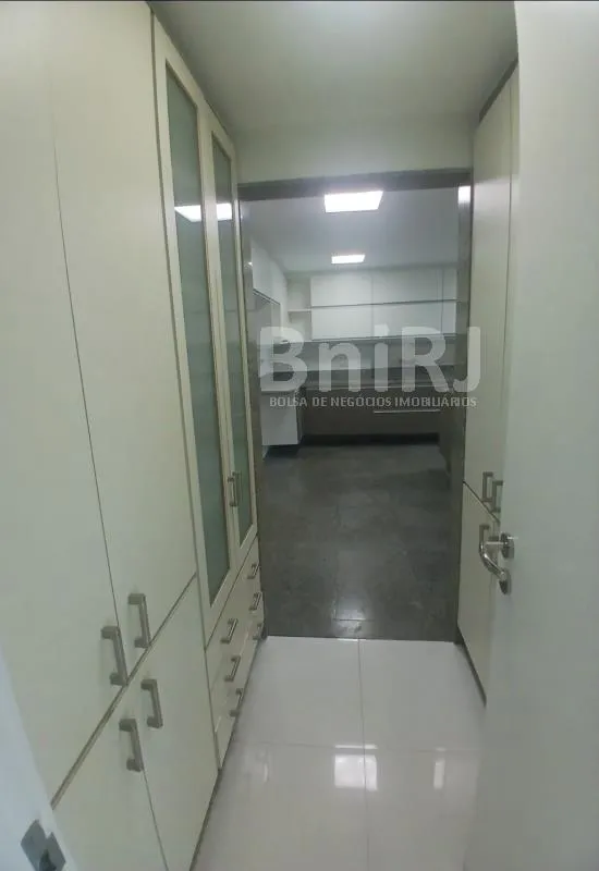 4-bedroom apartment with 2 en-suite baths and a guest WC — photo 32