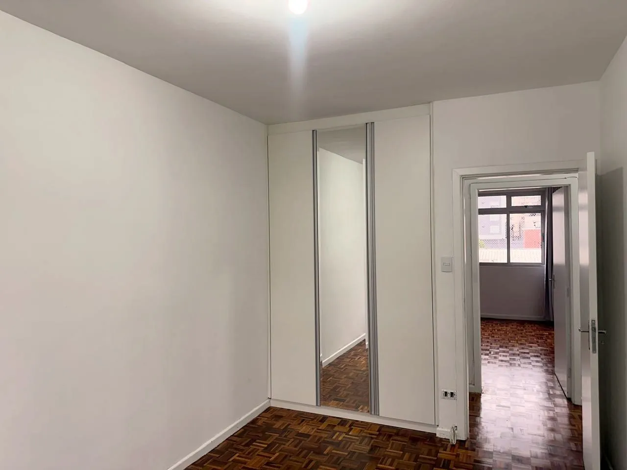 3-bedroom apartment with a walk-in closet — photo 3