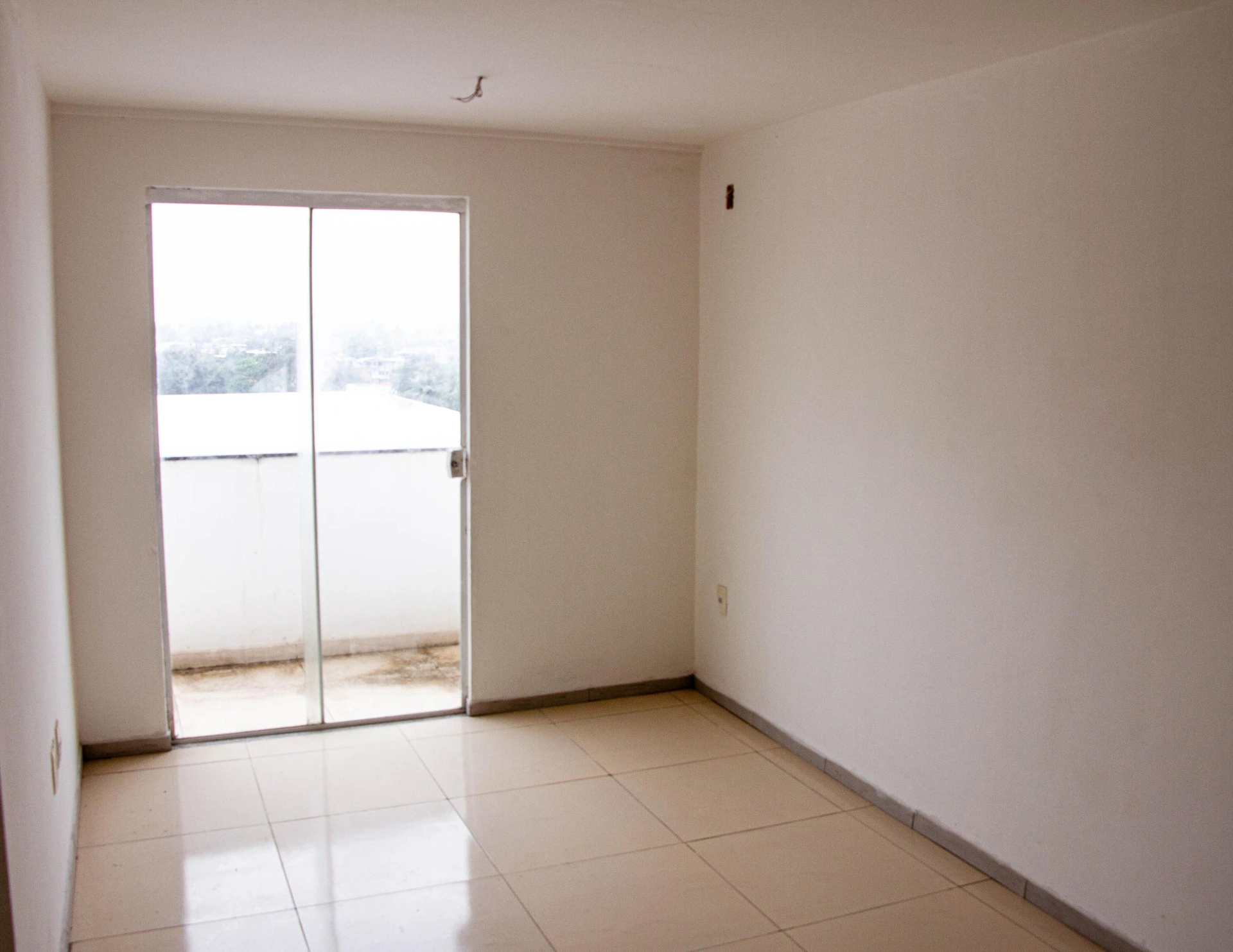 Apartamento com 2 quartos, varanda e 1 vaga — photo 2