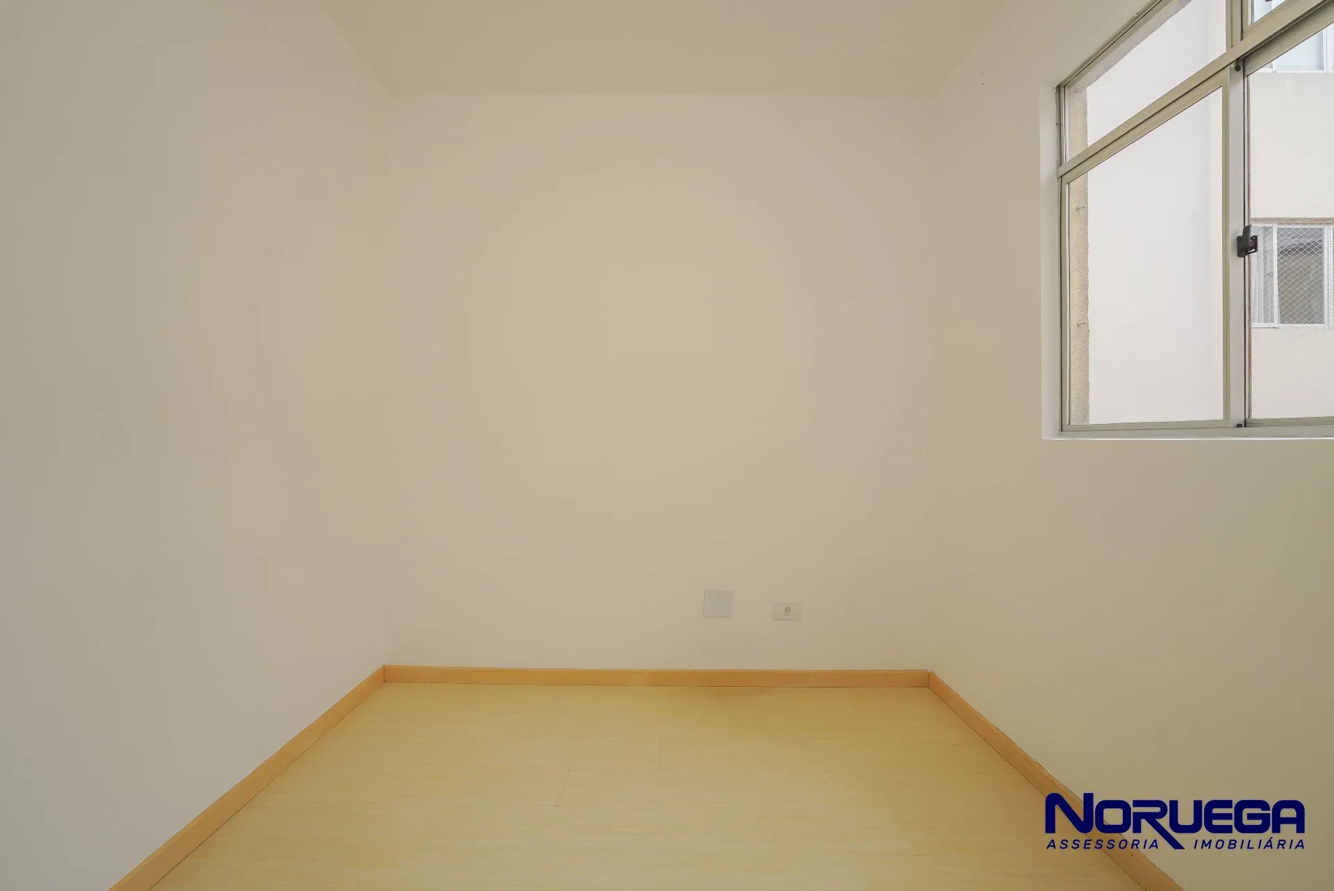 Деревянный пол или ламинат и 2 спальни: квартира 103 м² — photo 12