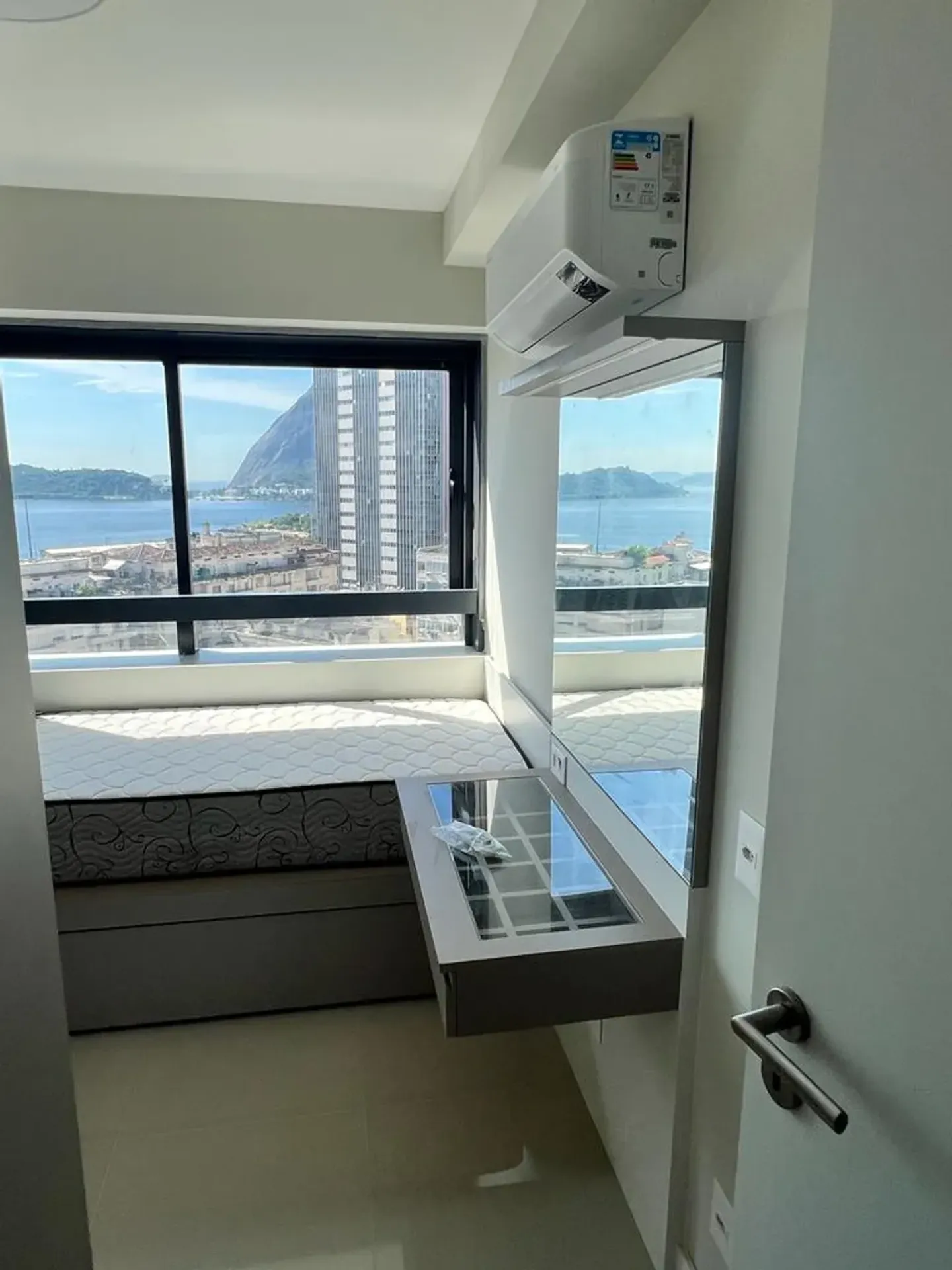 2-bedroom apartment with a water view in Rio de Janeiro — photo 52