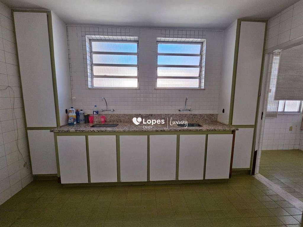 156 m² unfurnished apartment with 3 bedrooms and parking — photo 2