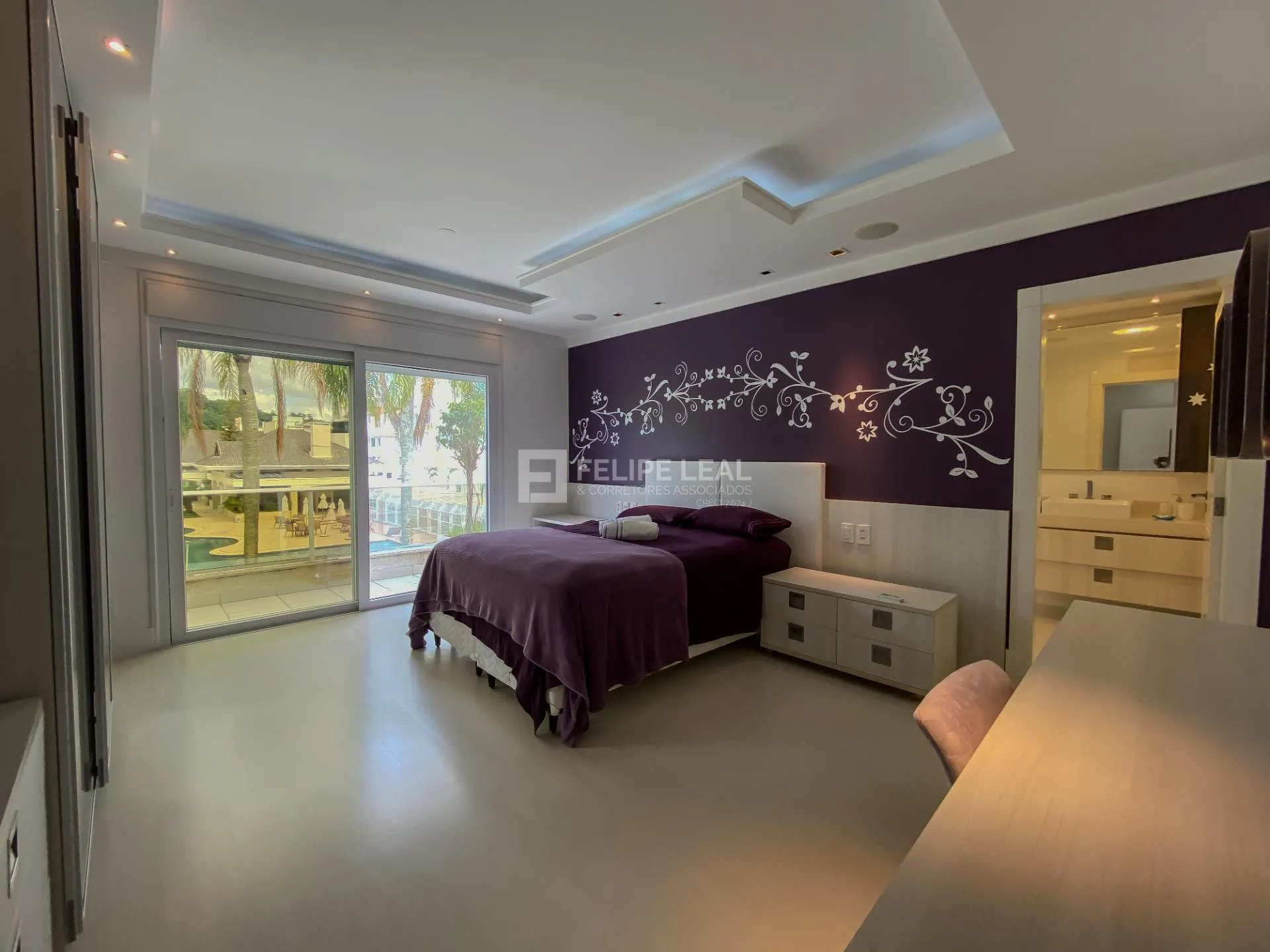 Casa em condomínio com 9 dormitórios e 8 suítes — photo 13