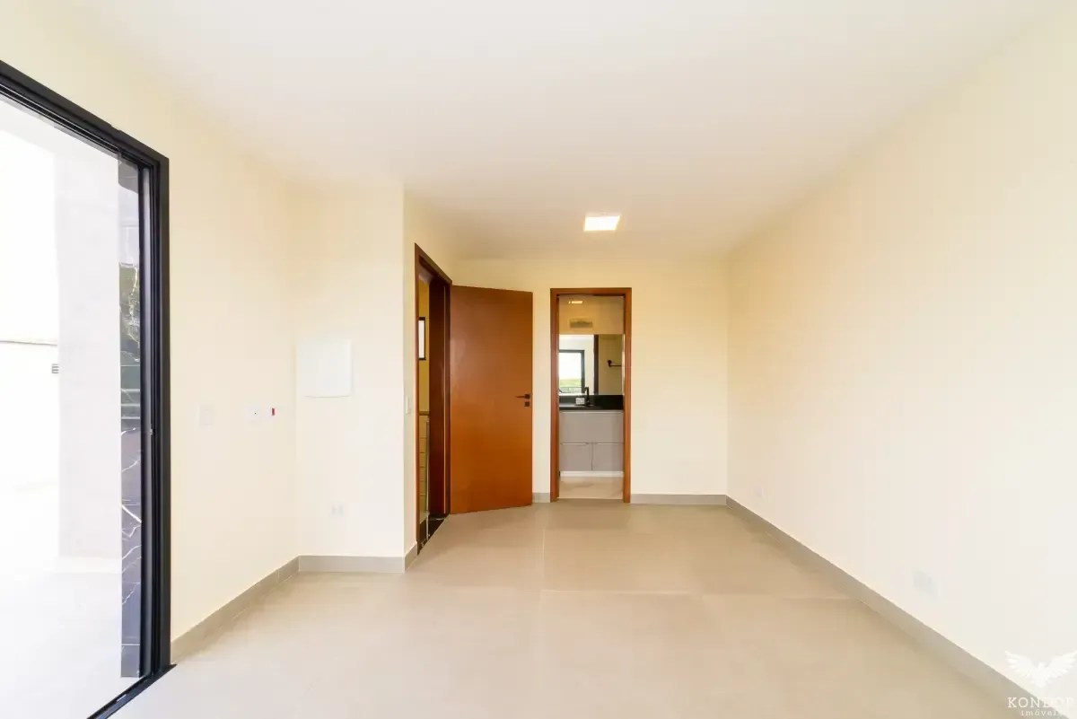 Two-story house with 230 m² and 3 bedrooms, 1 suite — photo 34