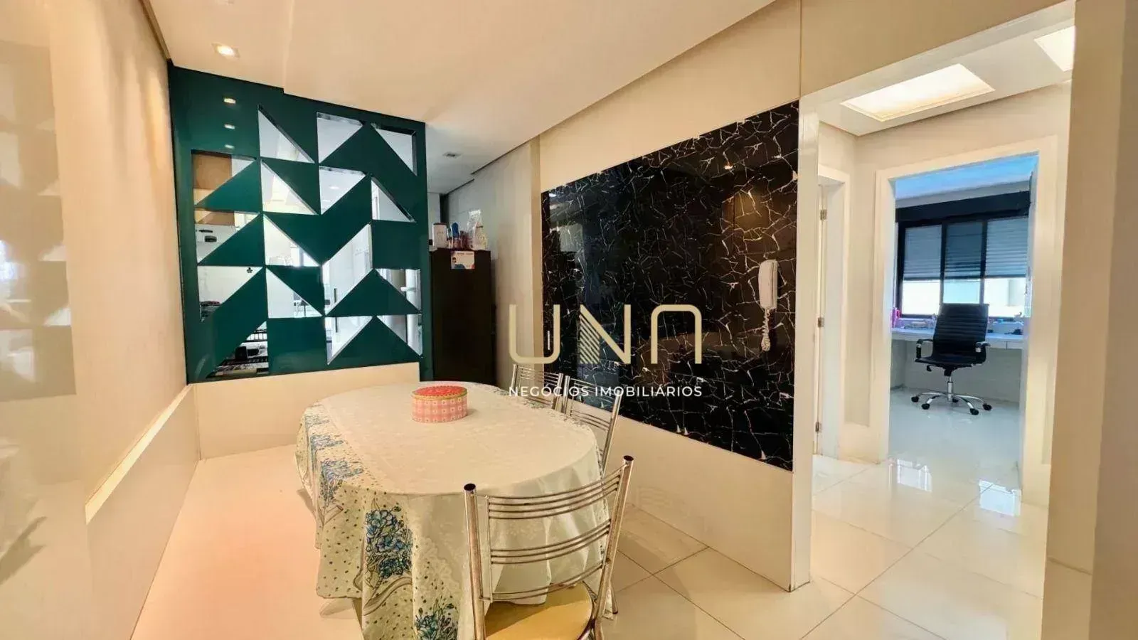 Apartamento amueblado con 4 dormitorios y 183 m² — photo 31