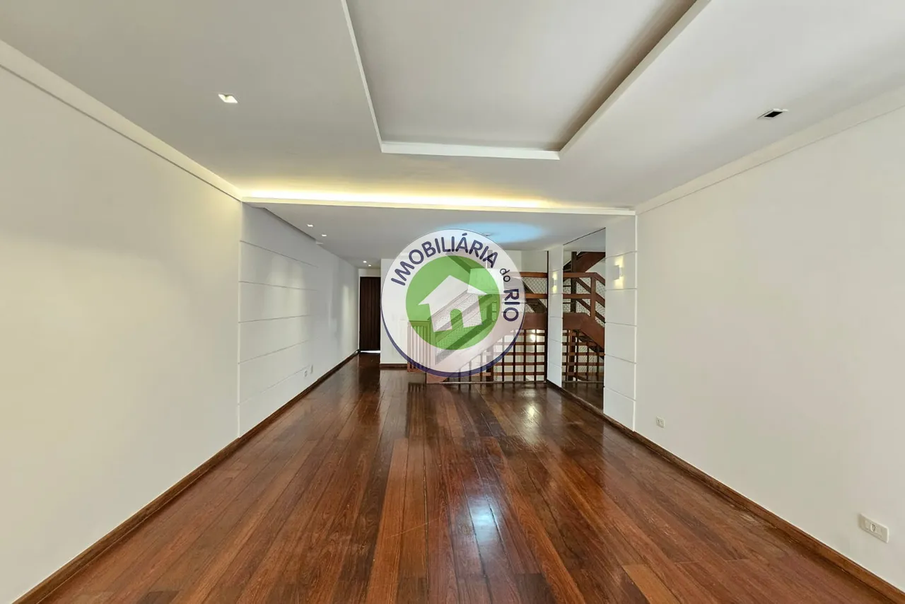 House with 4 bedrooms and 5 bathrooms plus balcony — photo 15